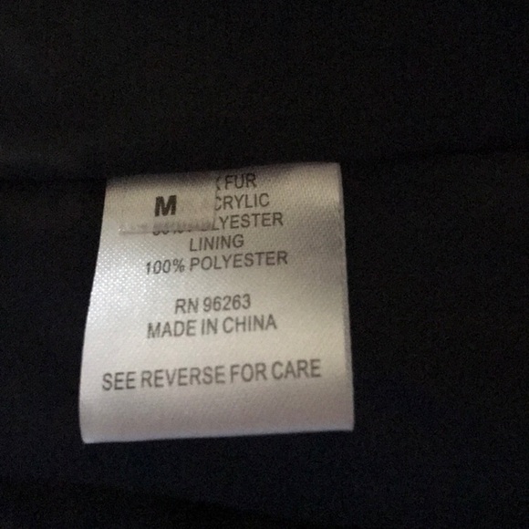 Aqua Black Faux Fur Shaggy Vest Size Medium - Picture 8 of 8